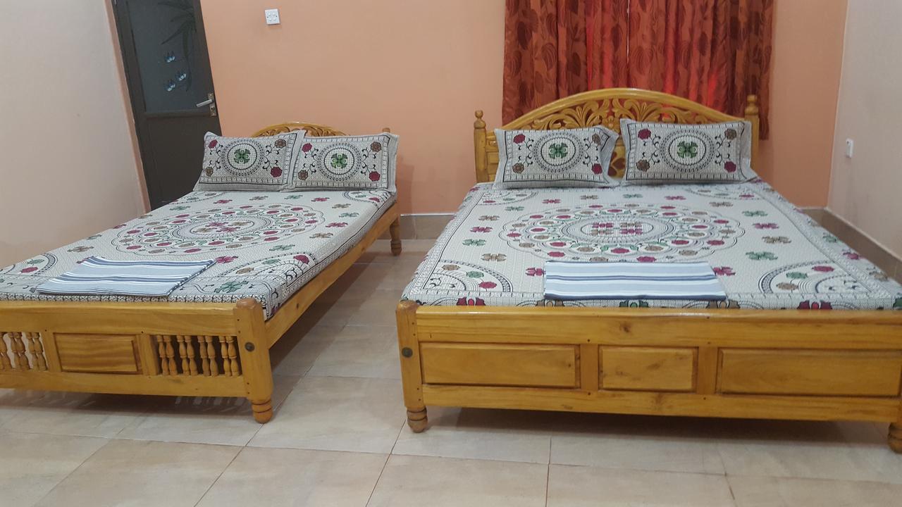 Tulip Guest Inn Point Pedro Экстерьер фото