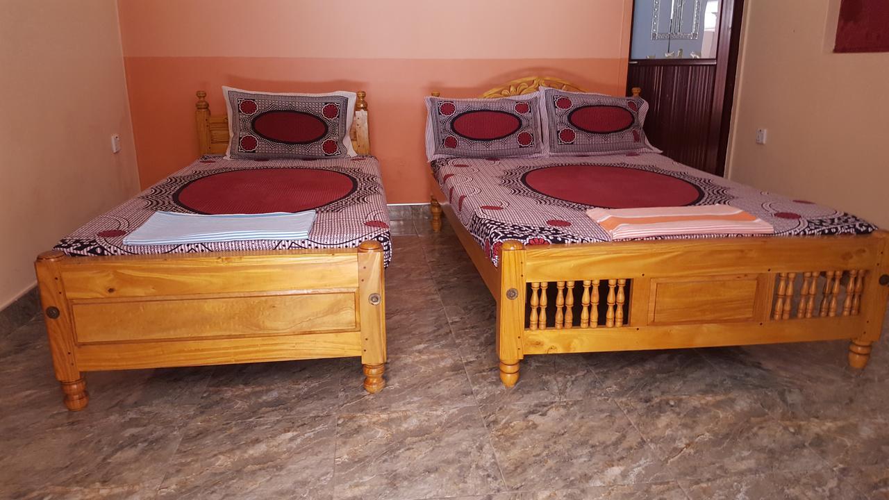 Tulip Guest Inn Point Pedro Экстерьер фото