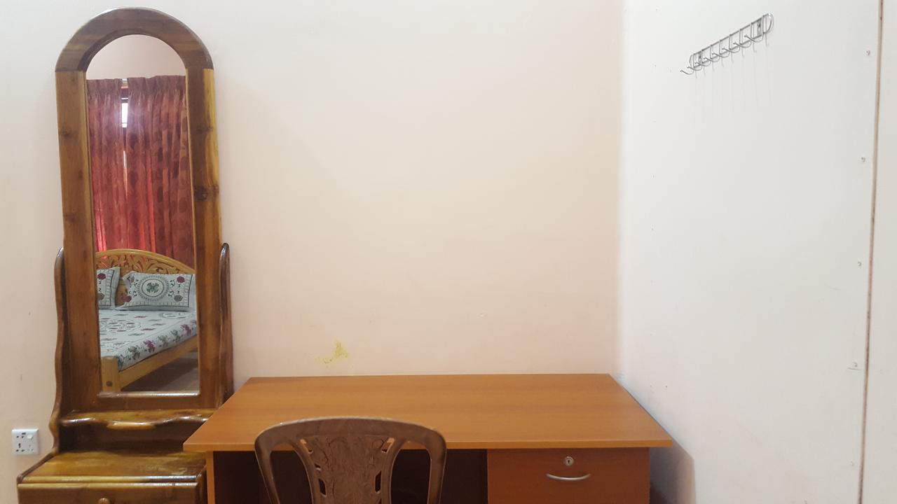 Tulip Guest Inn Point Pedro Экстерьер фото