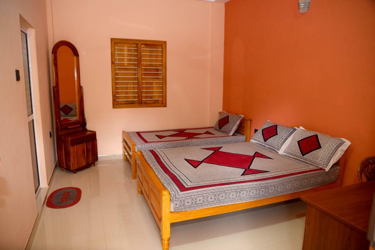 Tulip Guest Inn Point Pedro Экстерьер фото