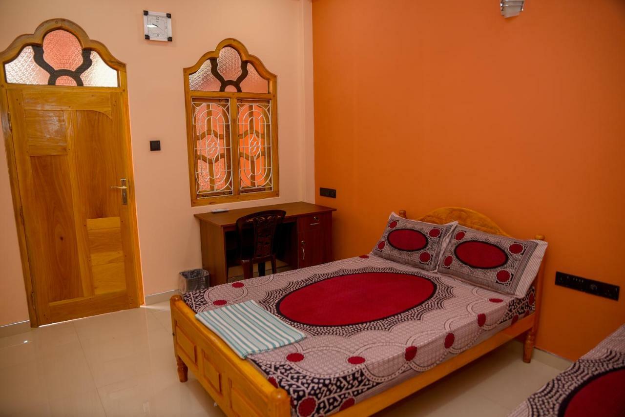 Tulip Guest Inn Point Pedro Экстерьер фото