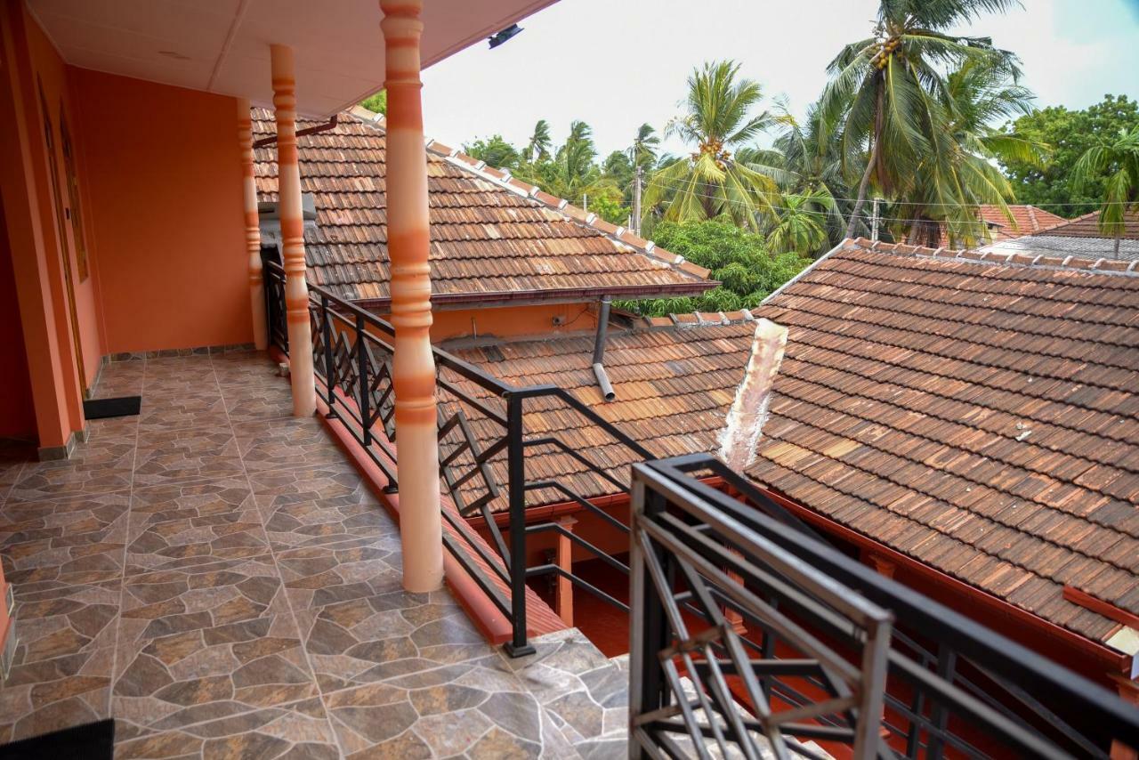 Tulip Guest Inn Point Pedro Экстерьер фото